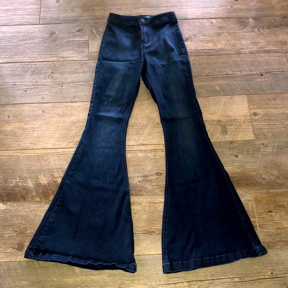 High rise flare jeans💛💛